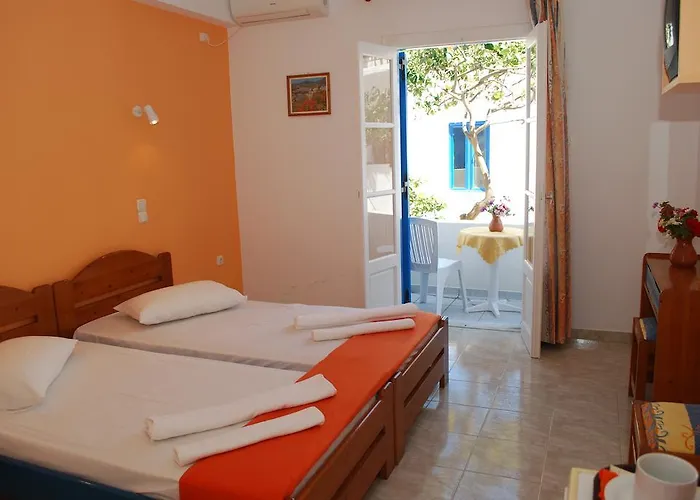 To Steno Kamares (Sifnos)