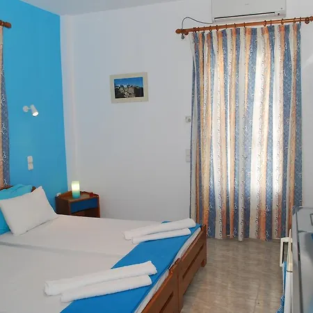 Bed and Breakfast το στενό