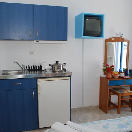 το στενό Bed and Breakfast Καμάρες