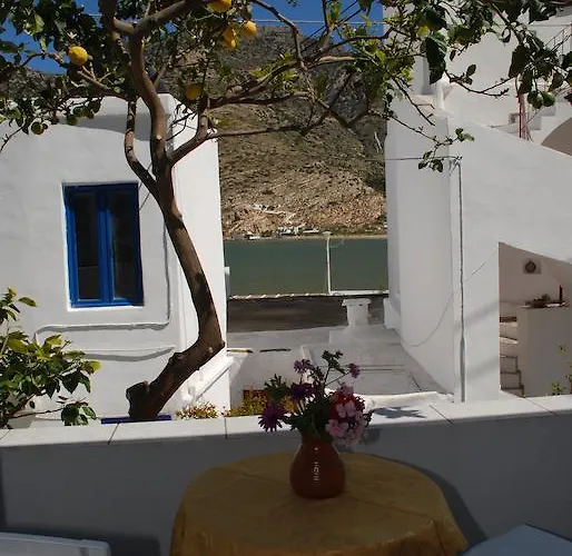 Bed and Breakfast το στενό