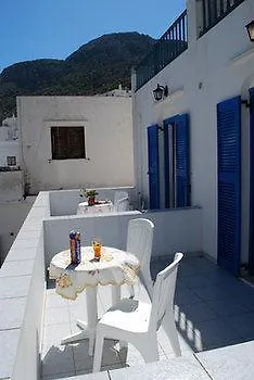 Bed and Breakfast το στενό